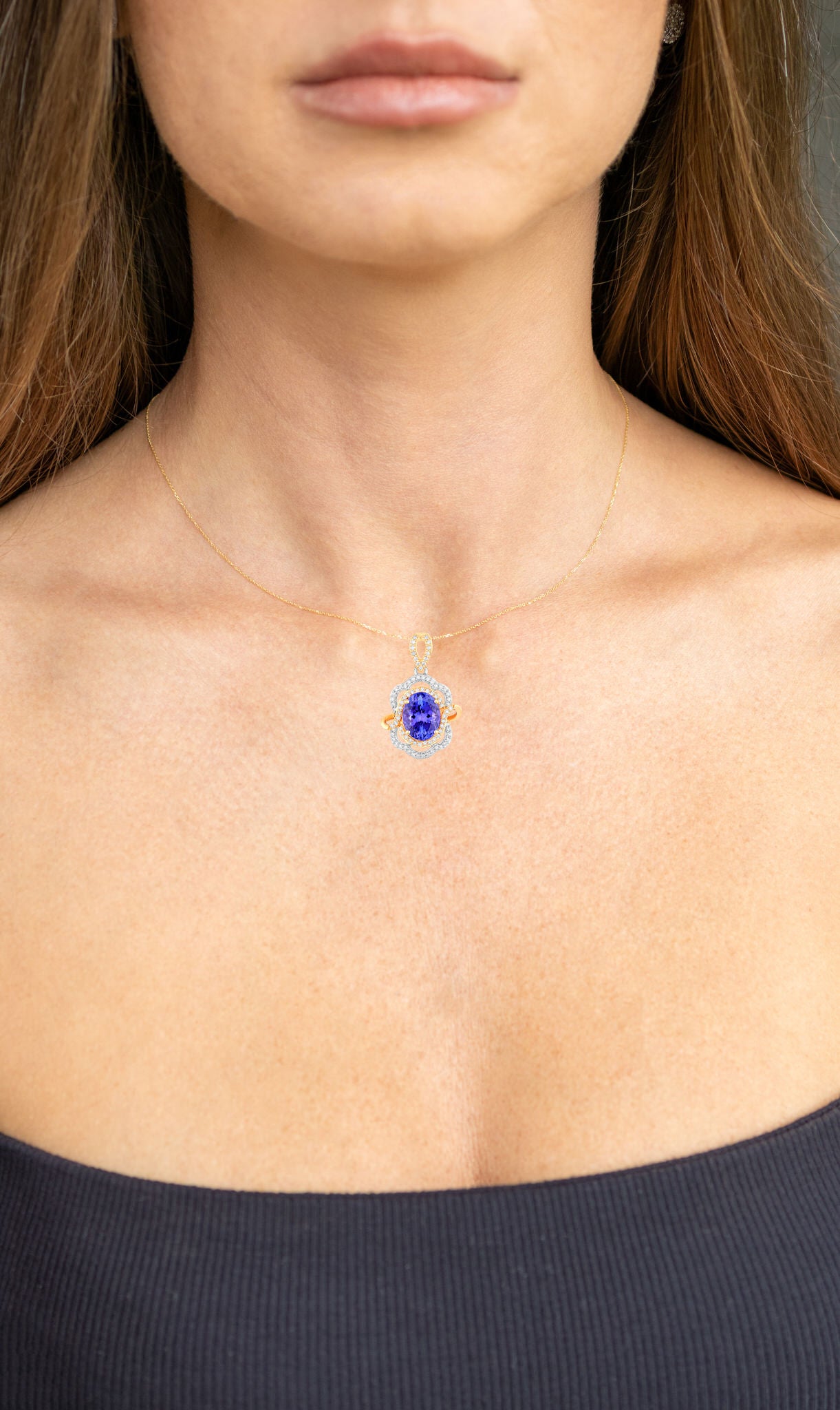 Tanzanite Pendant Necklace Diamonds 4.6 Carats 14K Gold