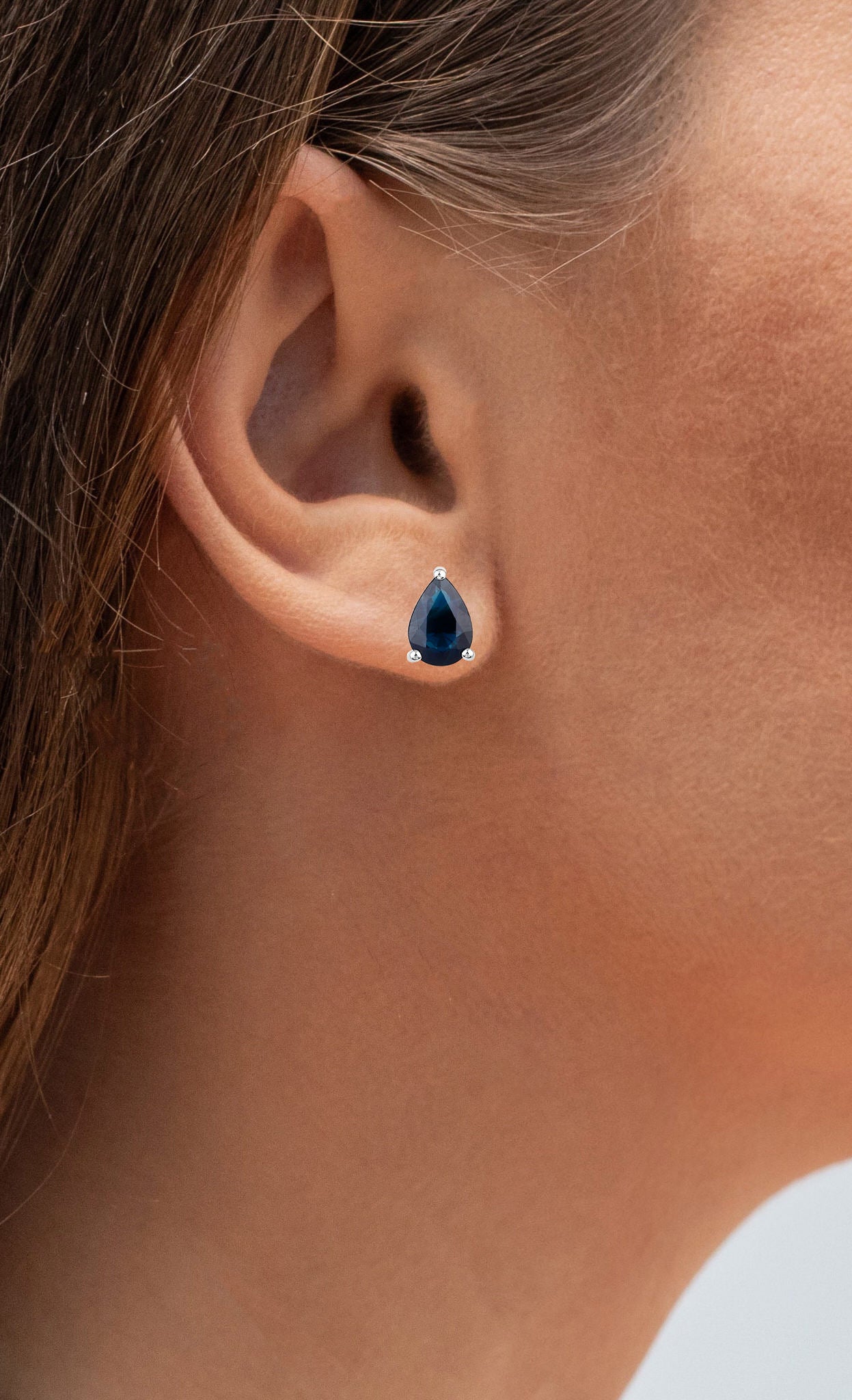 Blue Sapphire Stud Earrings 1.57 Carats 14K White Gold