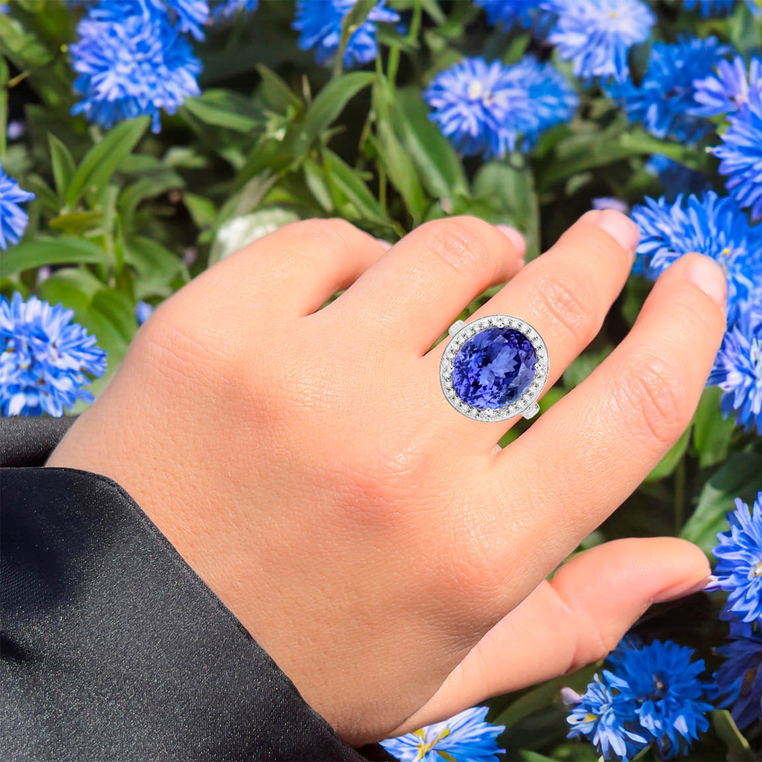 Tanzanite Ring With Diamonds 18.4 Carats 18K White Gold