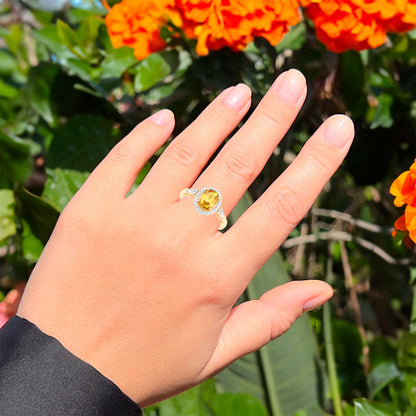 Natural Yellow Sapphire Ring Diamond Setting 1.75 Carats 14K Yellow Gold