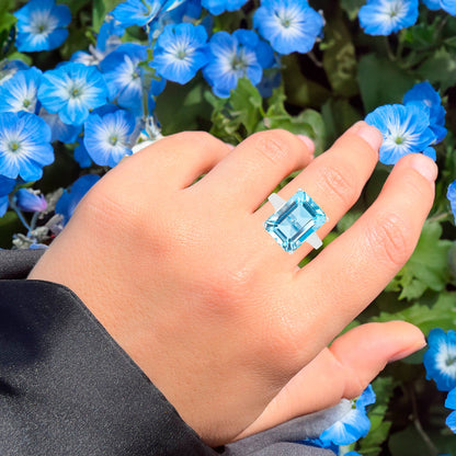 Large Blue Topaz Ring 15.5 Carats Sterling Silver