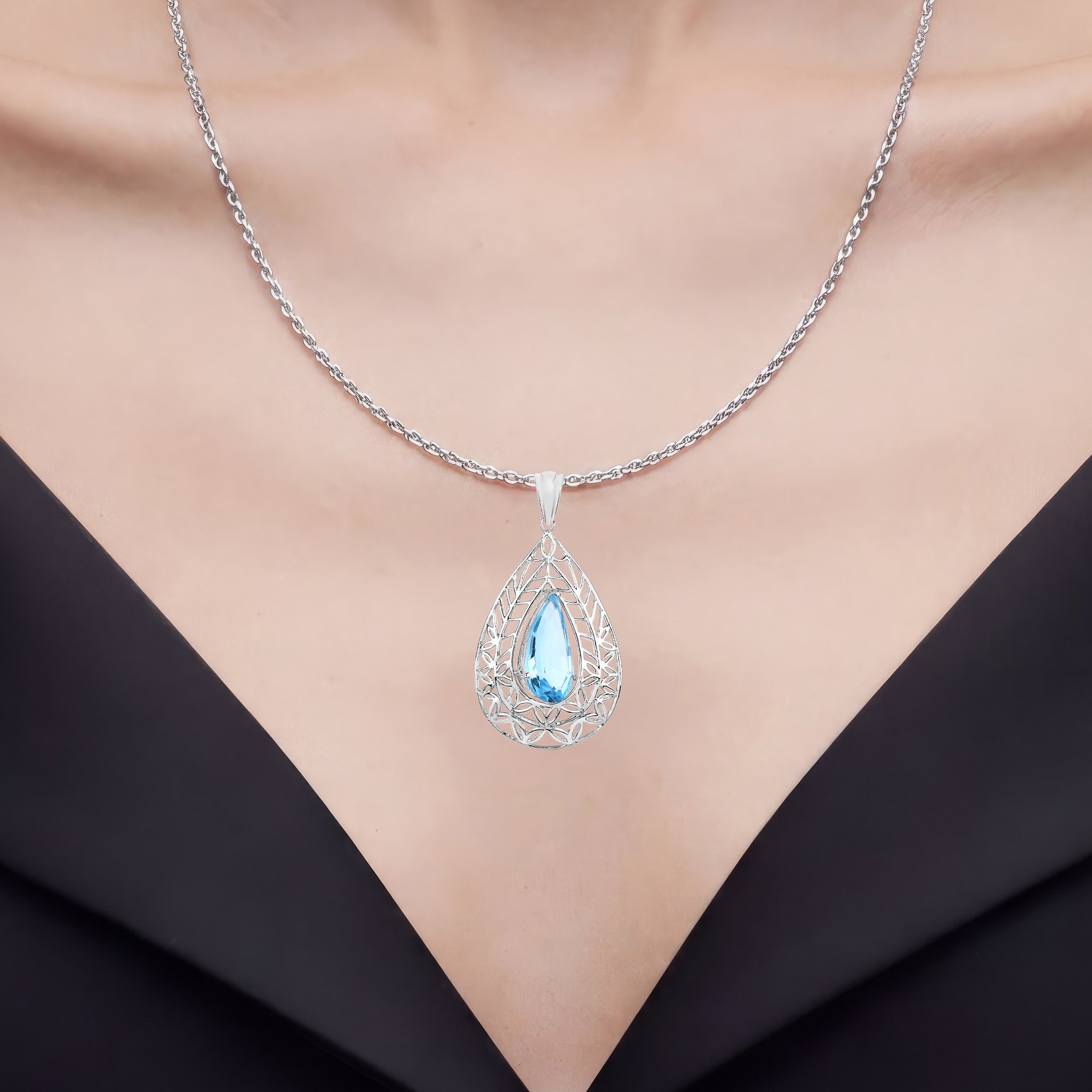 Swiss Blue Topaz Pendant 7.18 Carats Sterling Silver