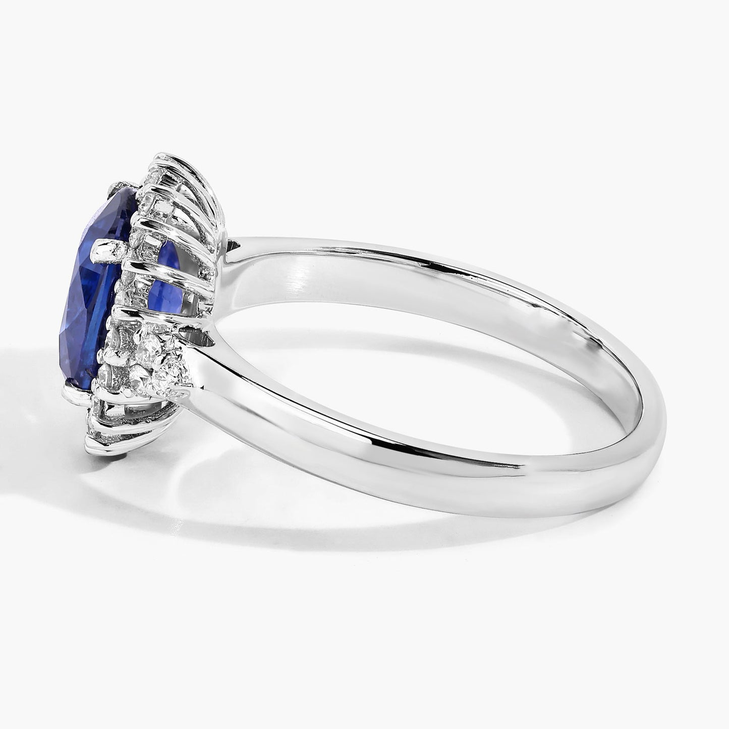 Blue Sapphire Ring With Diamonds 2.76 Carats 18K White Gold