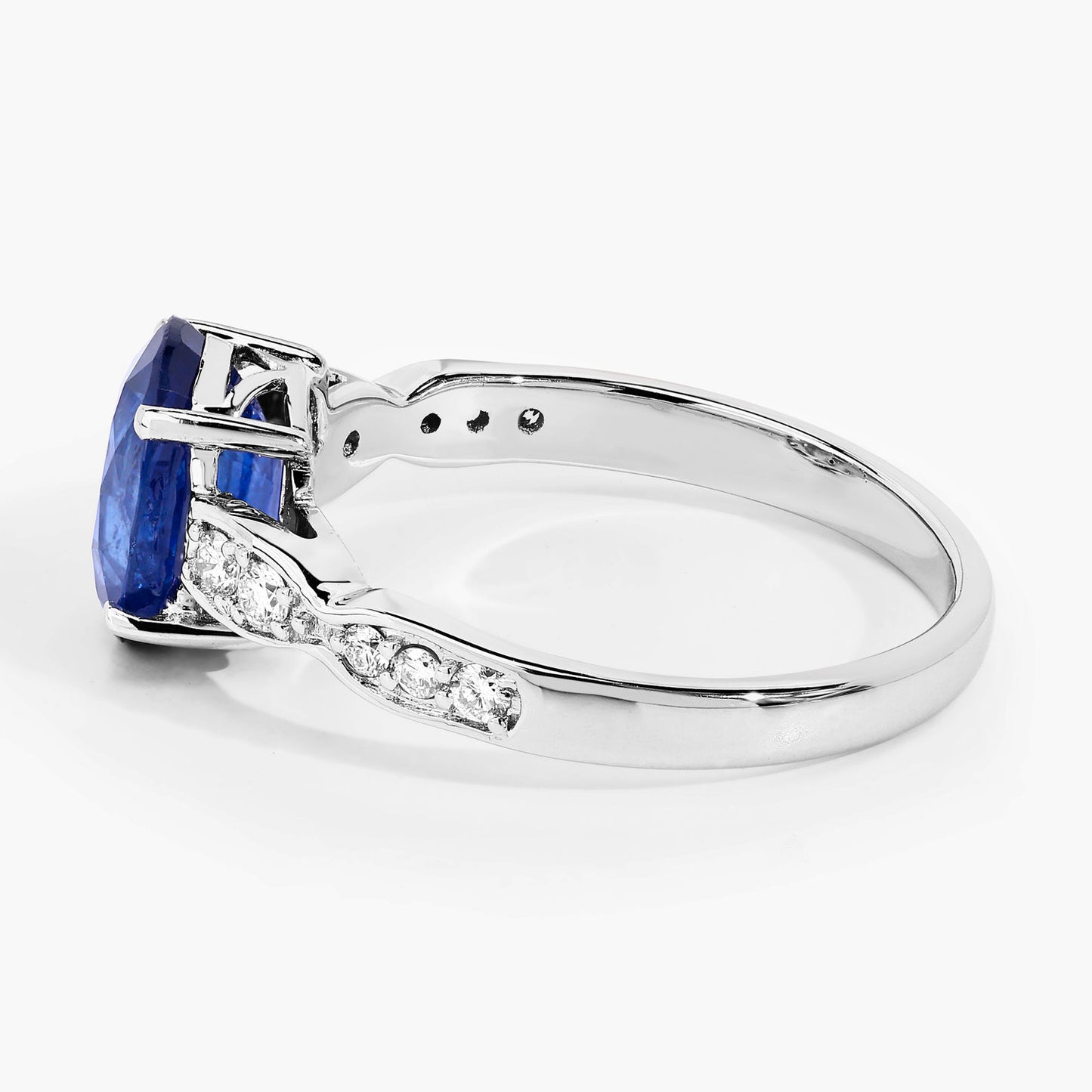 Blue Sapphire Ring With Diamonds 2.6 Carats 18K White Gold