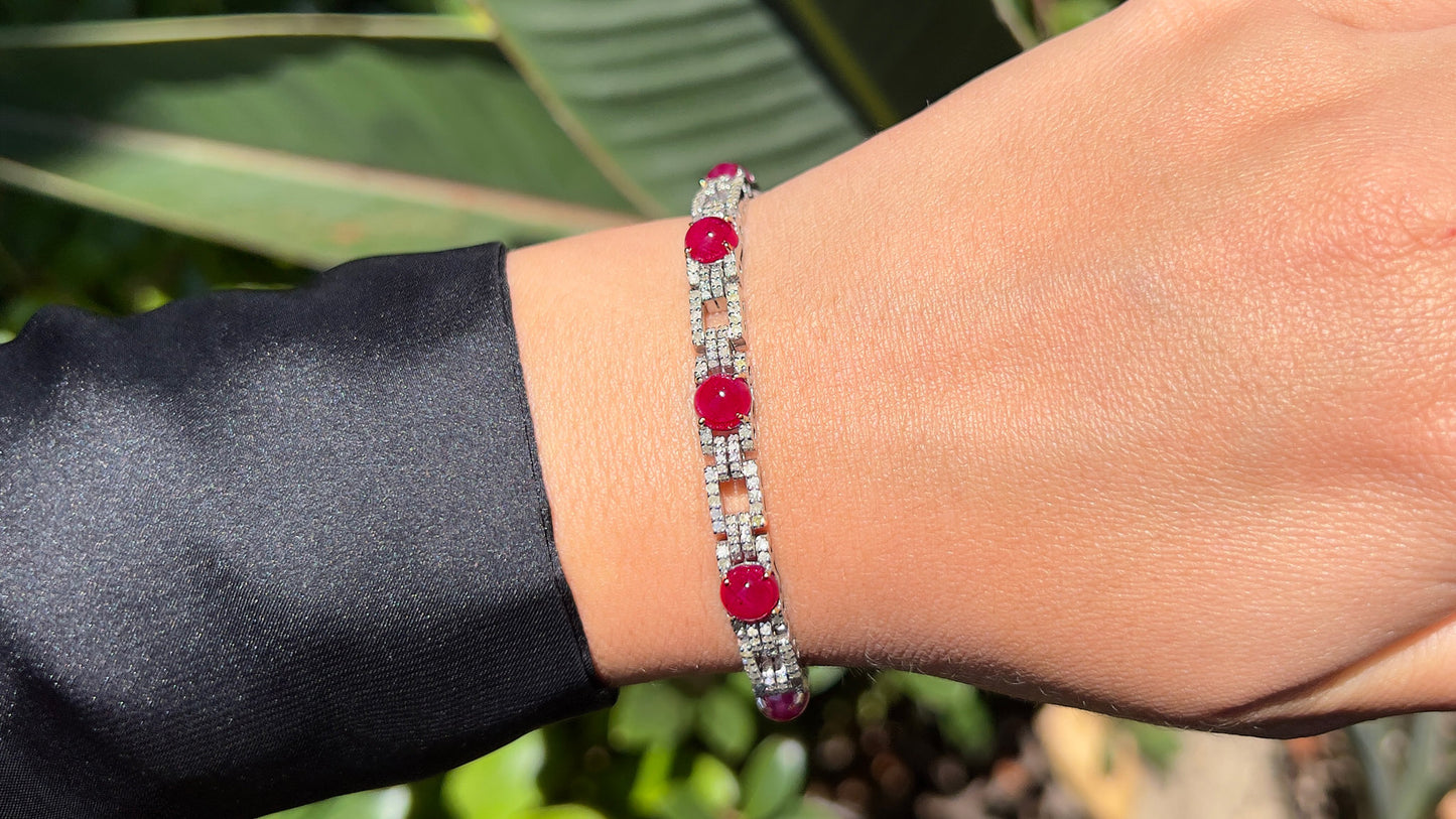 Important Antique 18 Carats Ruby and Diamond Bracelet