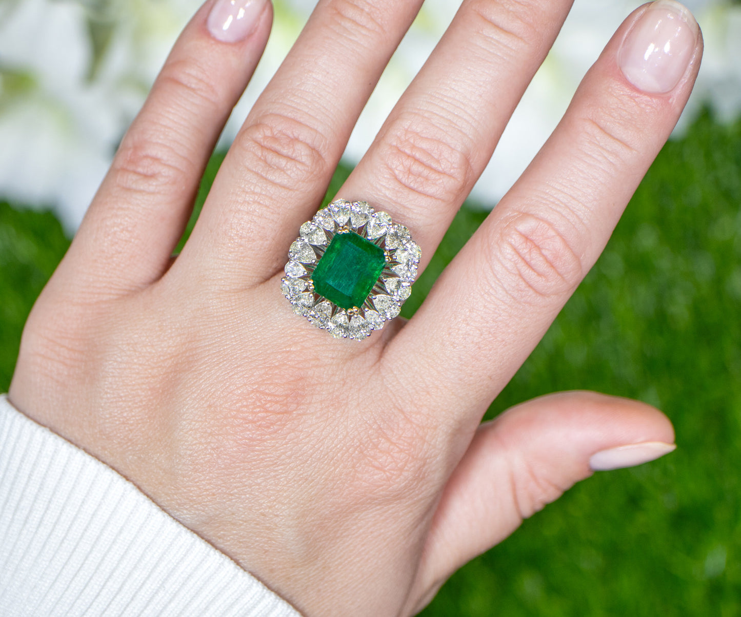 IDL Certified Emerald Ring With Pear Diamond Halo 8.15 Carats 18K Gold