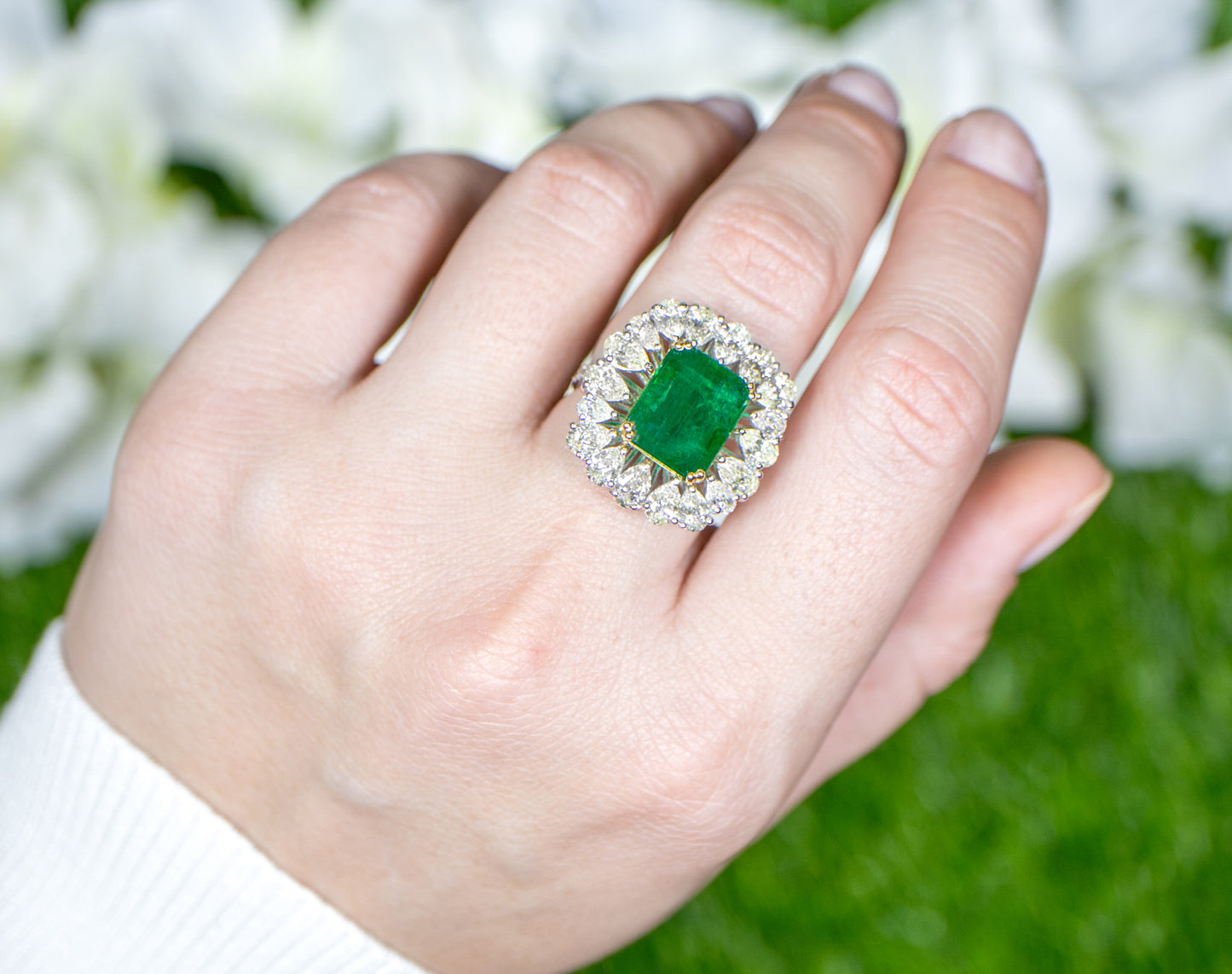 IDL Certified Emerald Ring With Pear Diamond Halo 8.15 Carats 18K Gold