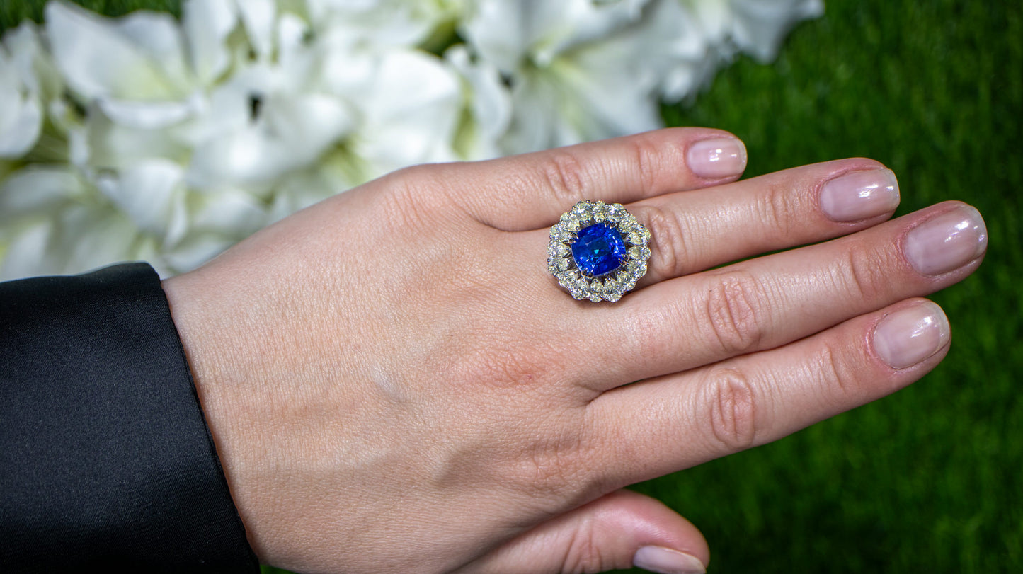 Important Blue Sapphire Ring With Pear Diamond Halo 9.85 Carats 18K Gold