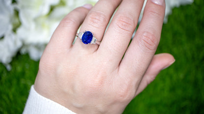 Blue Sapphire Ring Two Side Diamonds 3 Carats 18K Gold