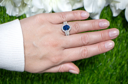 Blue Sapphire Ring Diamond Setting 4.67 Carats 18K Gold