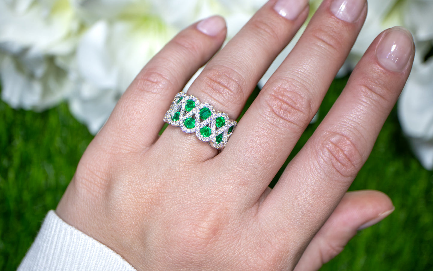 Emerald Ring With Diamonds 2.50 Carats 18K White Gold