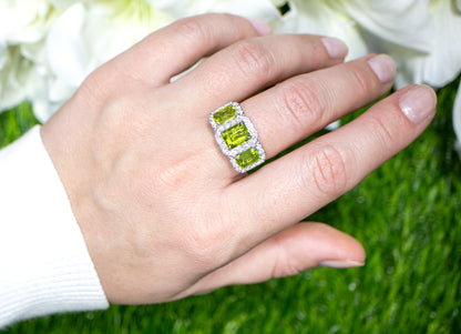 Peridot Three Stone Ring Diamond Setting 5.14 Carats 18K Gold