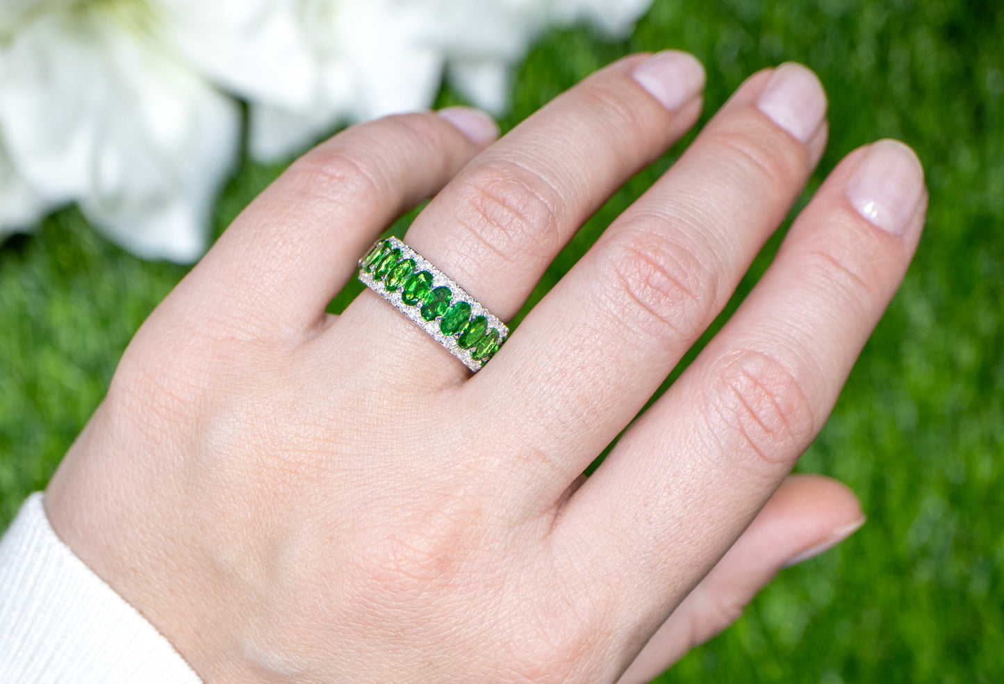 Tsavorite Band Ring With Diamonds 2 Carats 18K Gold