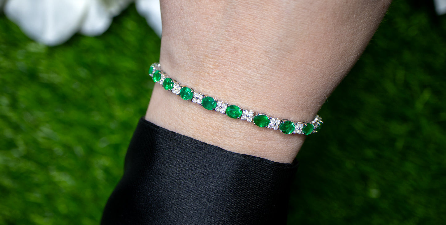 Emerald Bracelet Diamond Links 8.5 Carats 18K White Gold