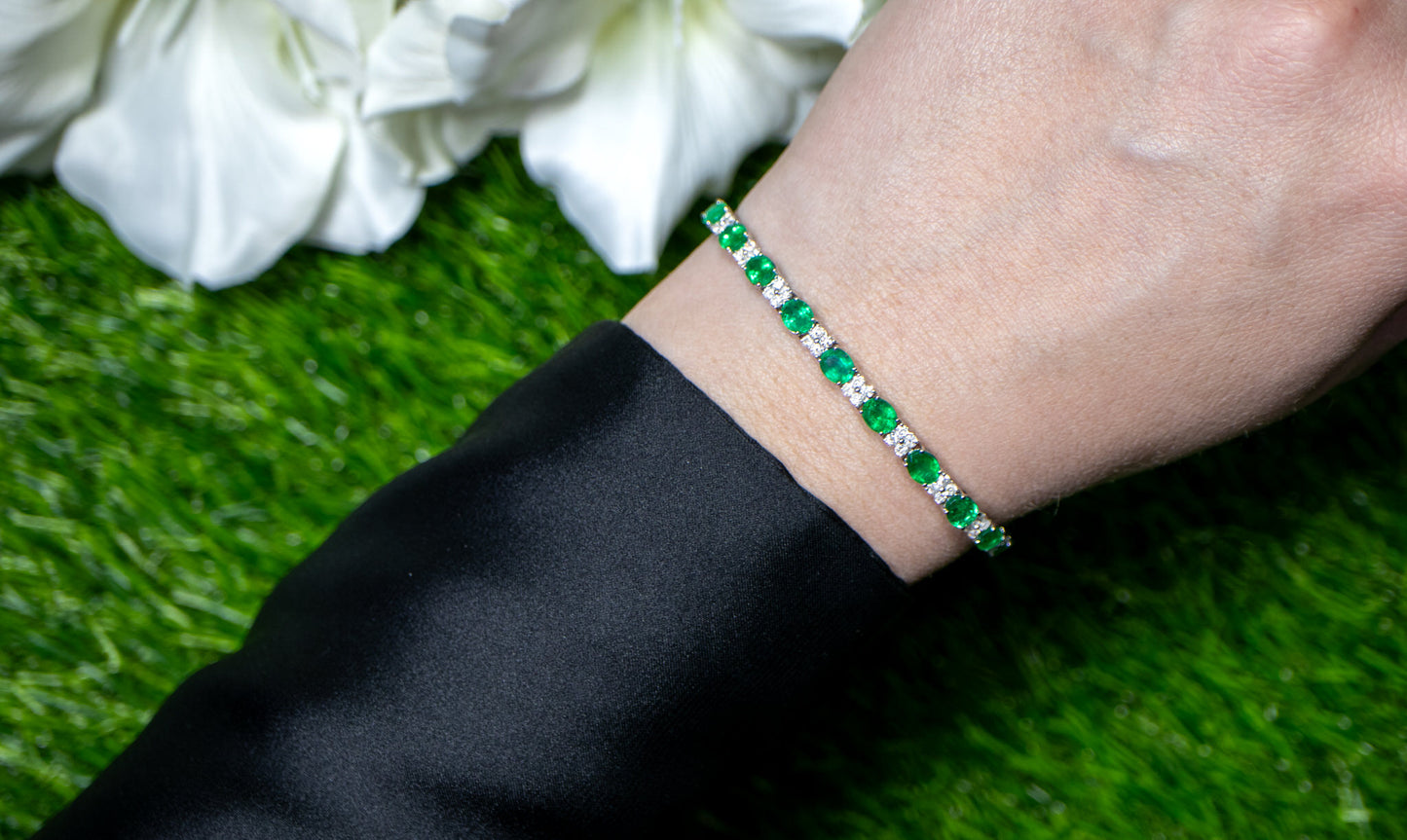 Emerald Bracelet Diamond Links 8.5 Carats 18K White Gold