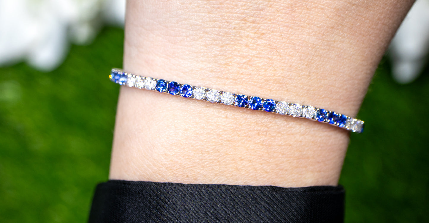 Blue Sapphires and Diamonds Tennis Bracelet Round Cut 5.3 Carats 18K Gold