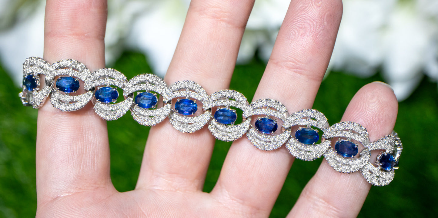 Important Blue Sapphire Link Bracelet Diamonds 10.8 Carats 18K Gold