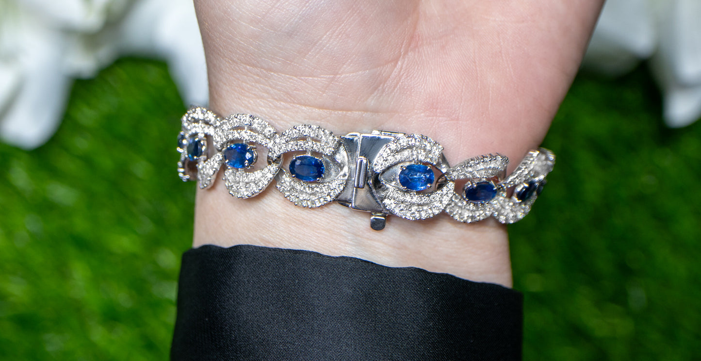 Important Blue Sapphire Link Bracelet Diamonds 10.8 Carats 18K Gold