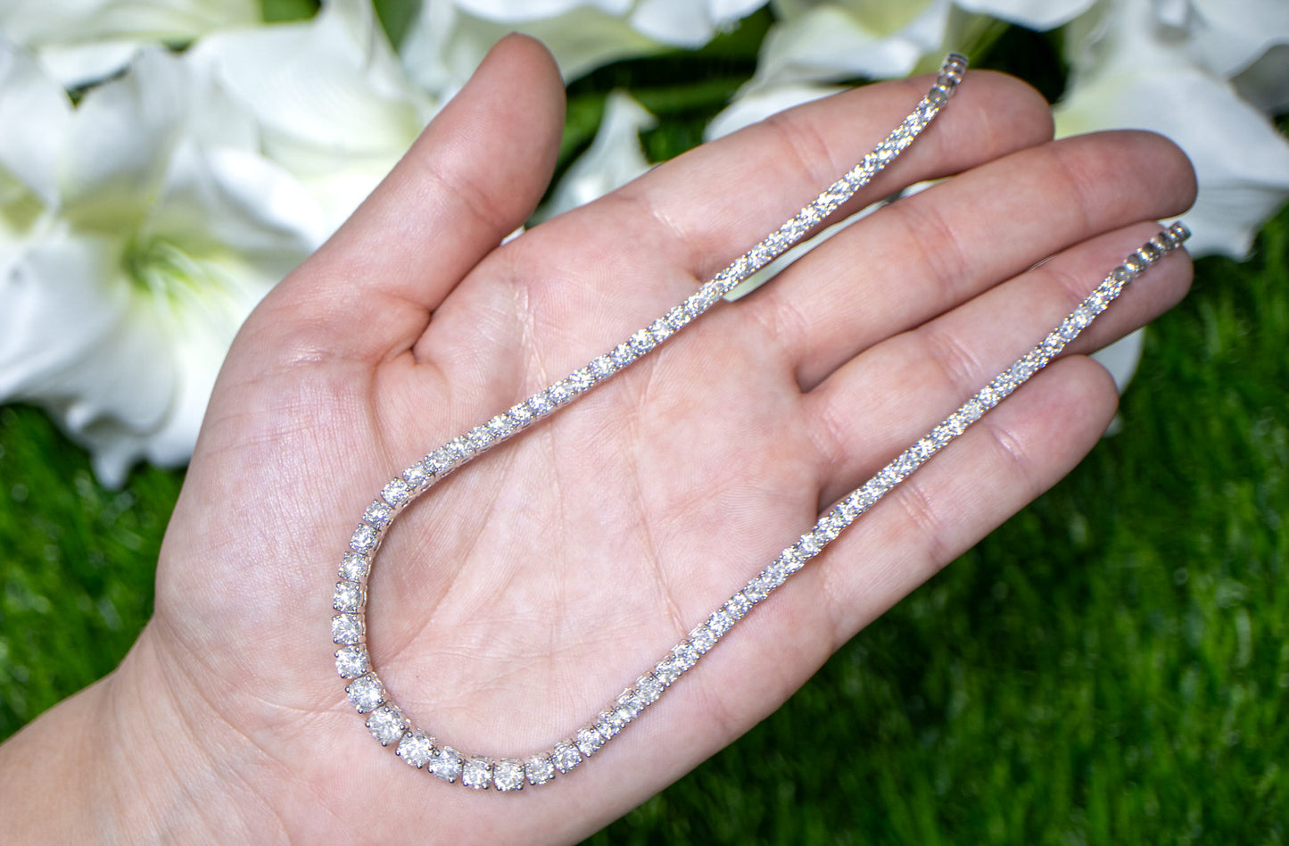 Diamond Tennis Riviere Necklace 12.3 Carats 18K Gold