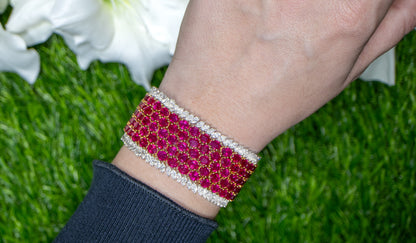 Important Ruby Bracelet With Diamonds 86.2 Carats 18K Gold