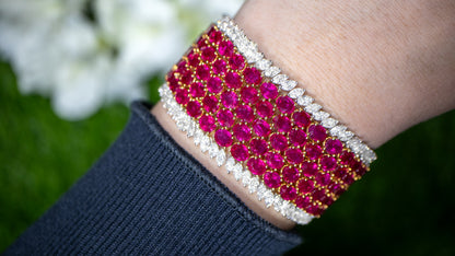 Important Ruby Bracelet With Diamonds 86.2 Carats 18K Gold