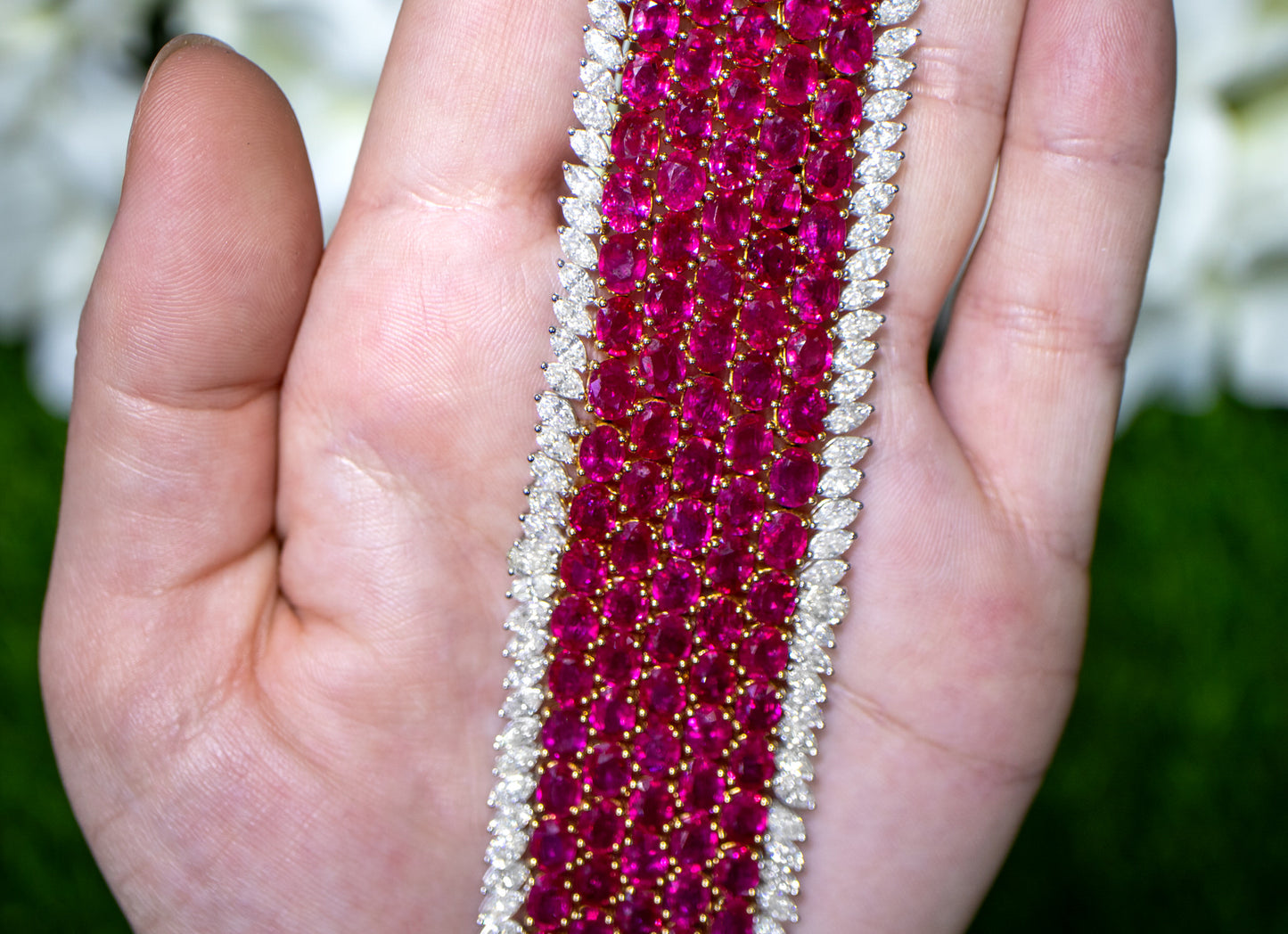 Important Ruby Bracelet With Diamonds 86.2 Carats 18K Gold