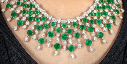 Important Necklace Emeralds and Diamonds 120 Carats 18K Gold