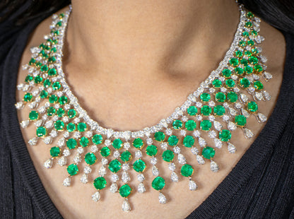 Important Necklace Emeralds and Diamonds 120 Carats 18K Gold