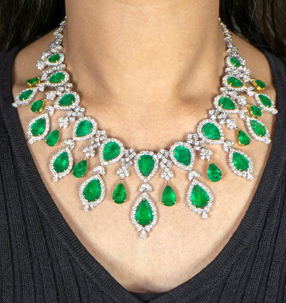 Important Necklace Emeralds and Diamonds 123 Carats 18K Gold