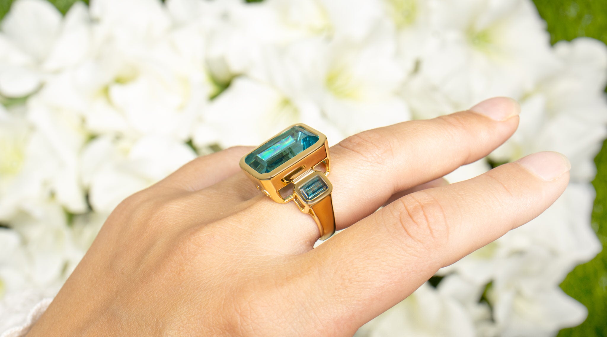 Paraiba Quartz Ring London Blue Topaz 17 Carats 18K Yellow Gold Plated Silver