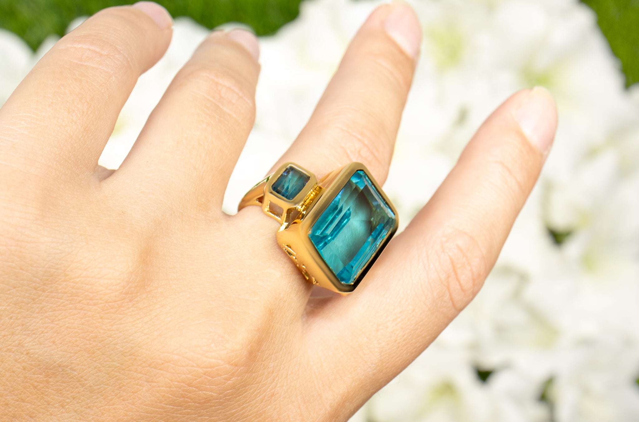 Paraiba Quartz Ring London Blue Topaz 17 Carats 18K Yellow Gold Plated Silver