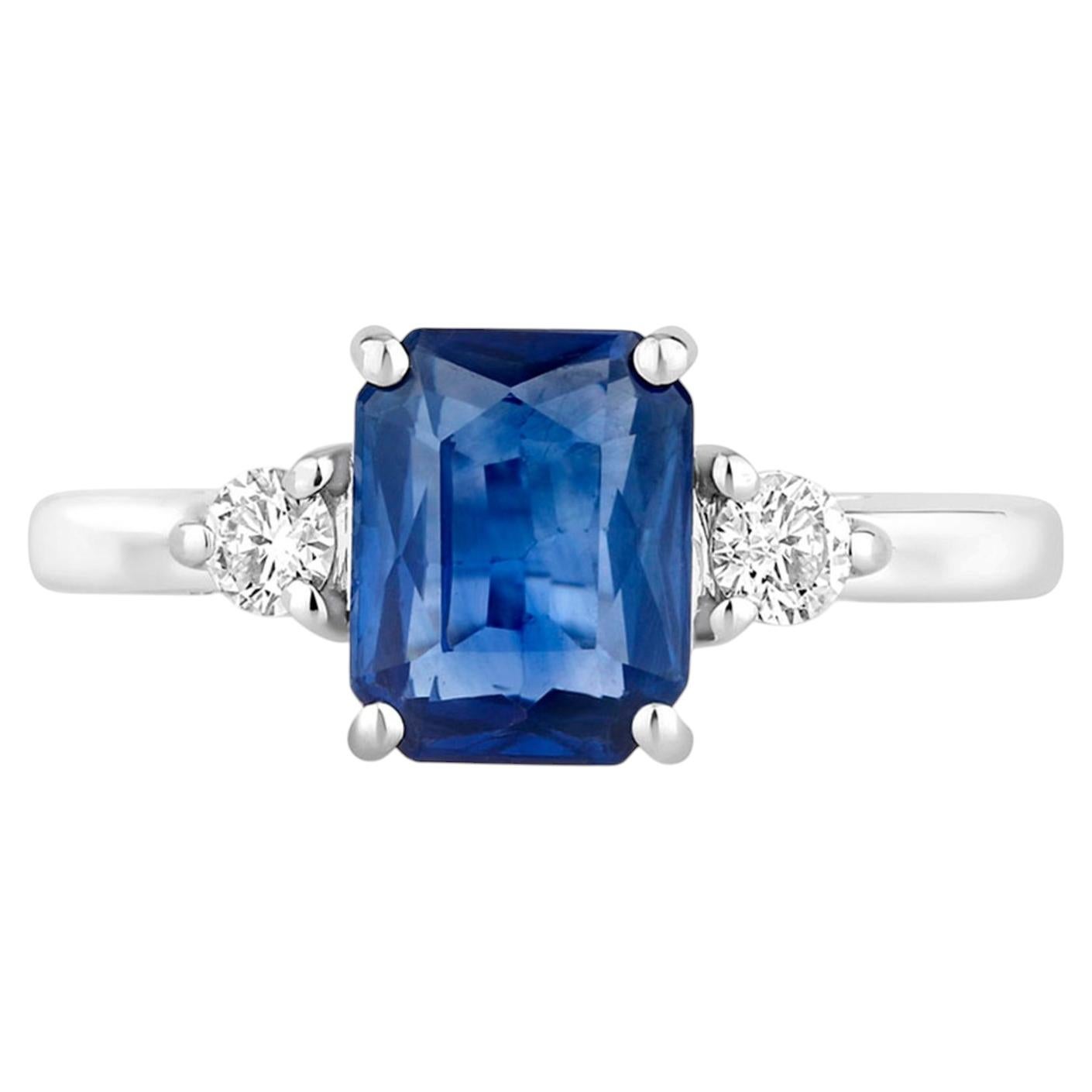 Blue Sapphire Ring With Diamonds 2.14 Carats 18K White Gold