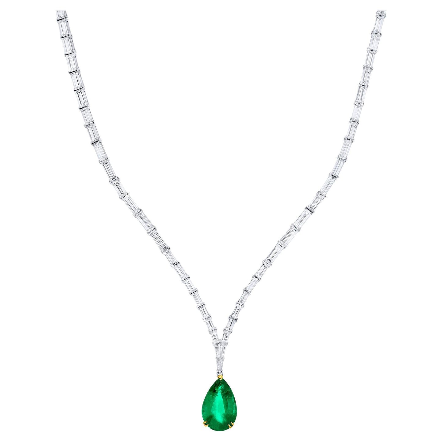 GIA Certified 7 Carat Colombian Emerald Pendant 16.6 Carats Diamond Necklace 18K