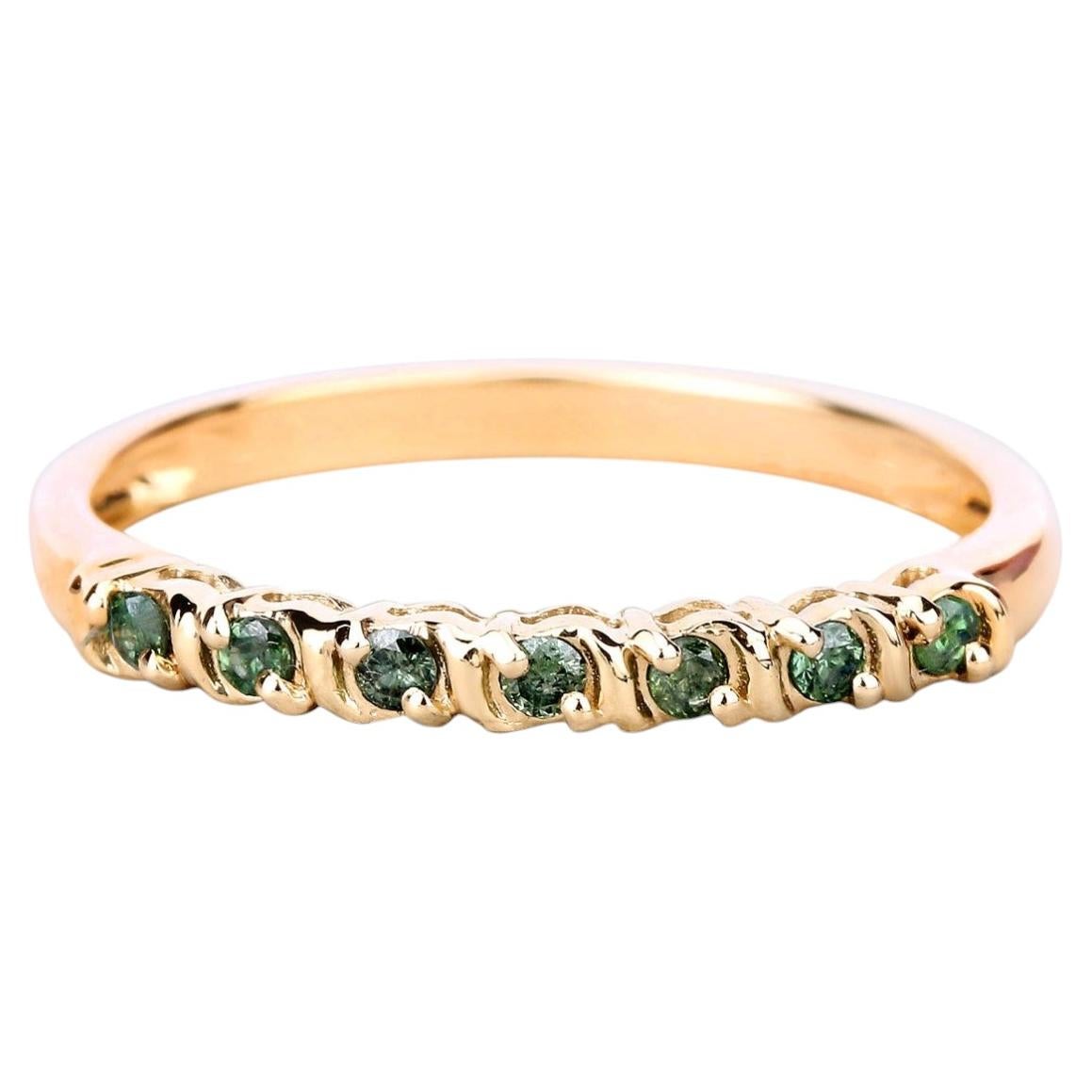 Green Diamond Ring 0.14 Carats 14K Yellow Gold