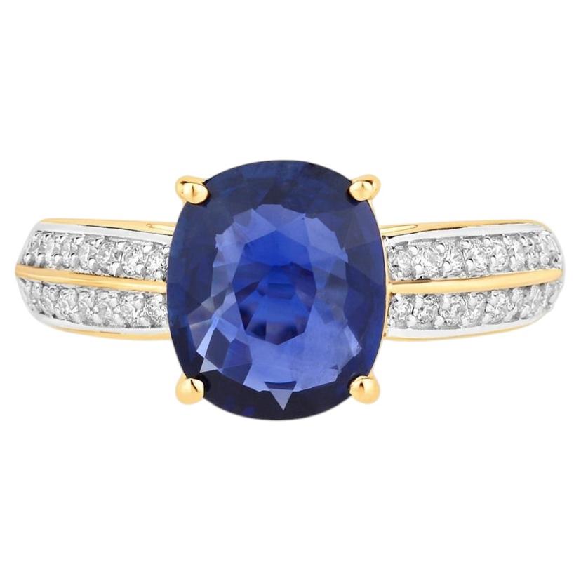 Blue Sapphire Ring With Diamonds 2.6 Carats 18K Yellow Gold