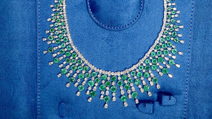 Important Necklace Emeralds and Diamonds 120 Carats 18K Gold