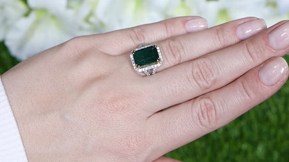 Emerald Ring With Diamond Setting 7.18 Carats 18K Gold