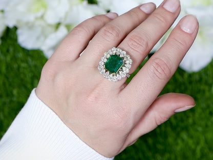 IDL Certified Emerald Ring With Pear Diamond Halo 8.15 Carats 18K Gold