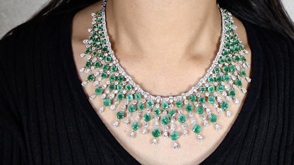 Important Necklace Emeralds and Diamonds 120 Carats 18K Gold