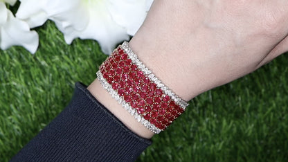 Important Ruby Bracelet With Diamonds 86.2 Carats 18K Gold