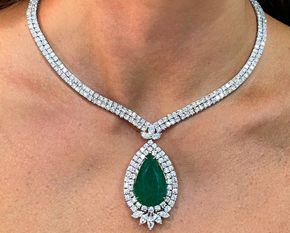 Important 27.15 Carat Pear Emerald Necklace Set with Diamonds 24.87 Carats Total